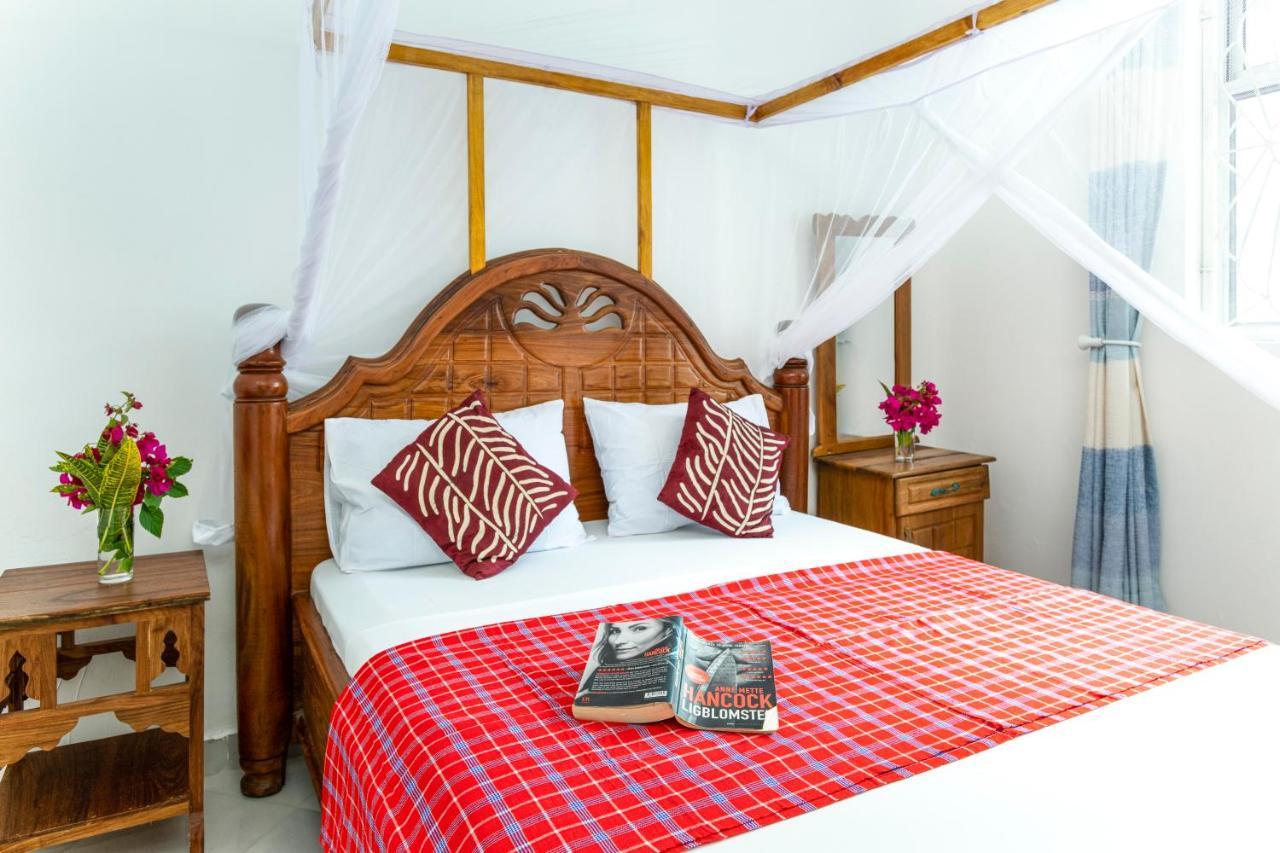 Uroa Beach Lodge Bagian luar foto