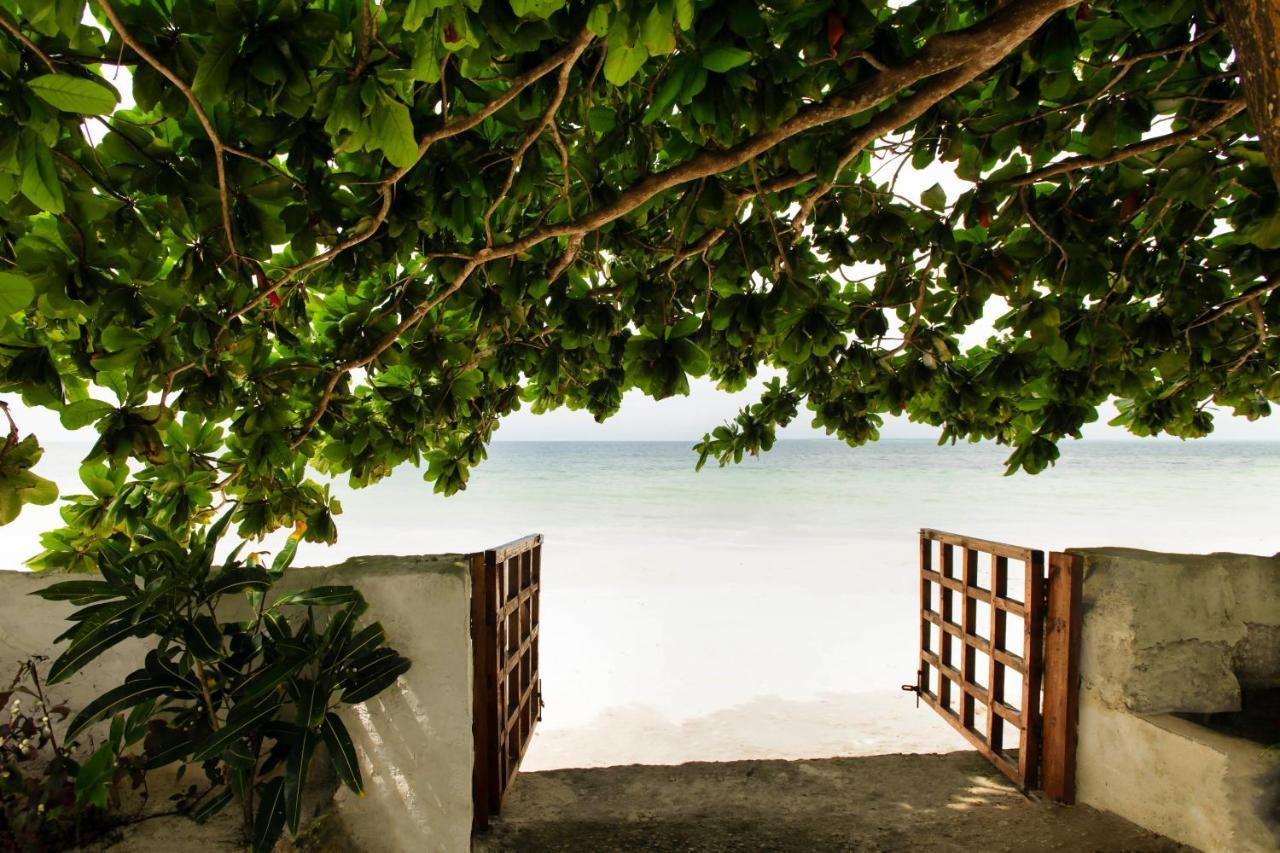 Uroa Beach Lodge Bagian luar foto